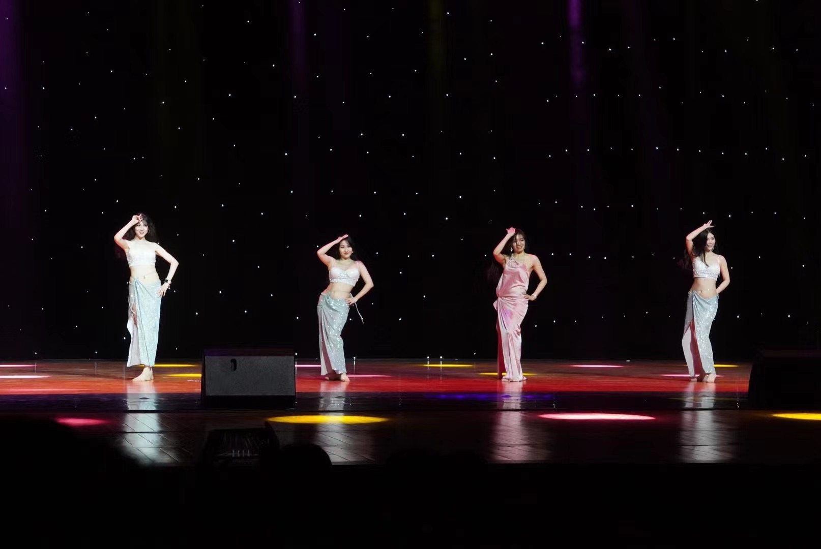 刘纬逸：：：与东方舞二三事 | 念书之外