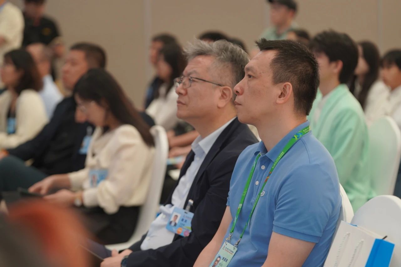 97397525F51B5431EEA7CC38872_11139428_14D85