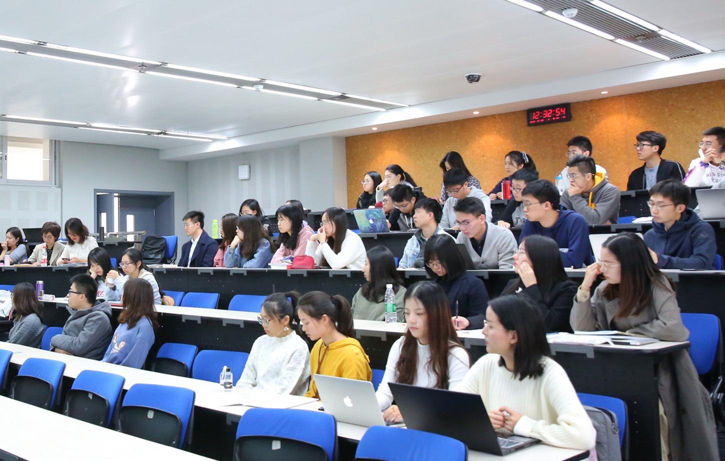  2019级新生，最近怎么样？