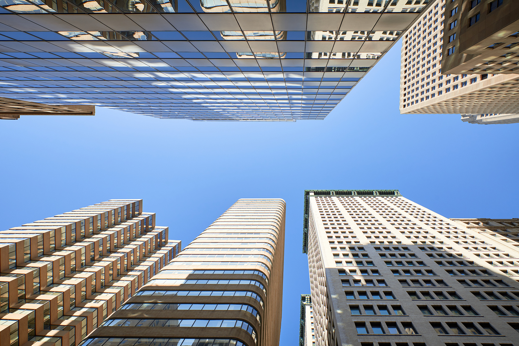 张峥：：：中国公募REITs试点的治理结构问题研究