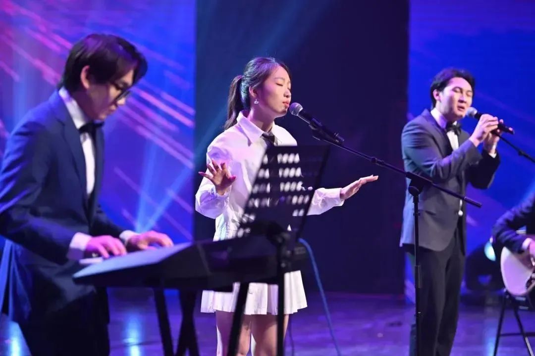 56F736F95D9848DEB7E323F15CA_F9903DAB_12F14