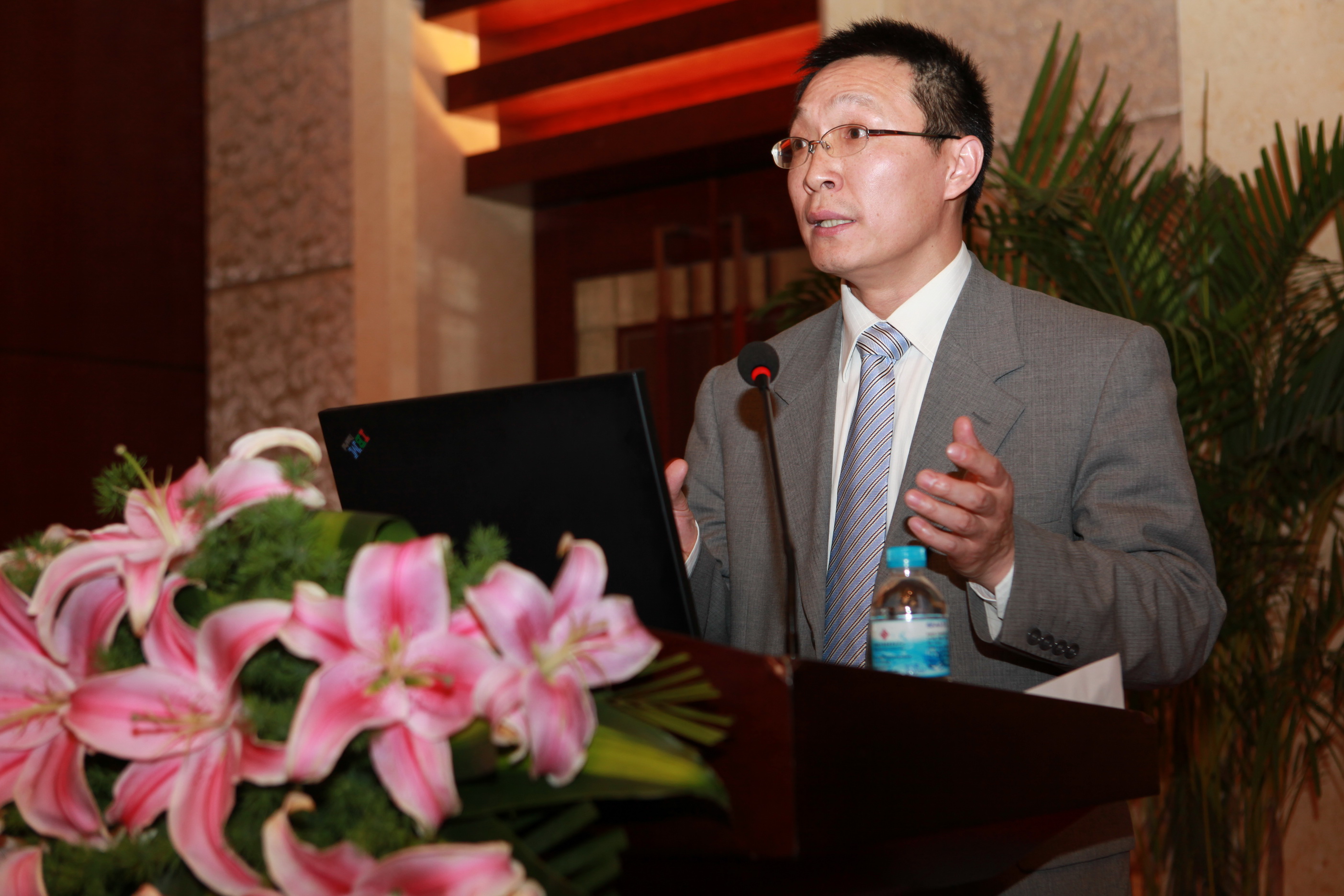 K8官网 - 天生赢家·一触即发